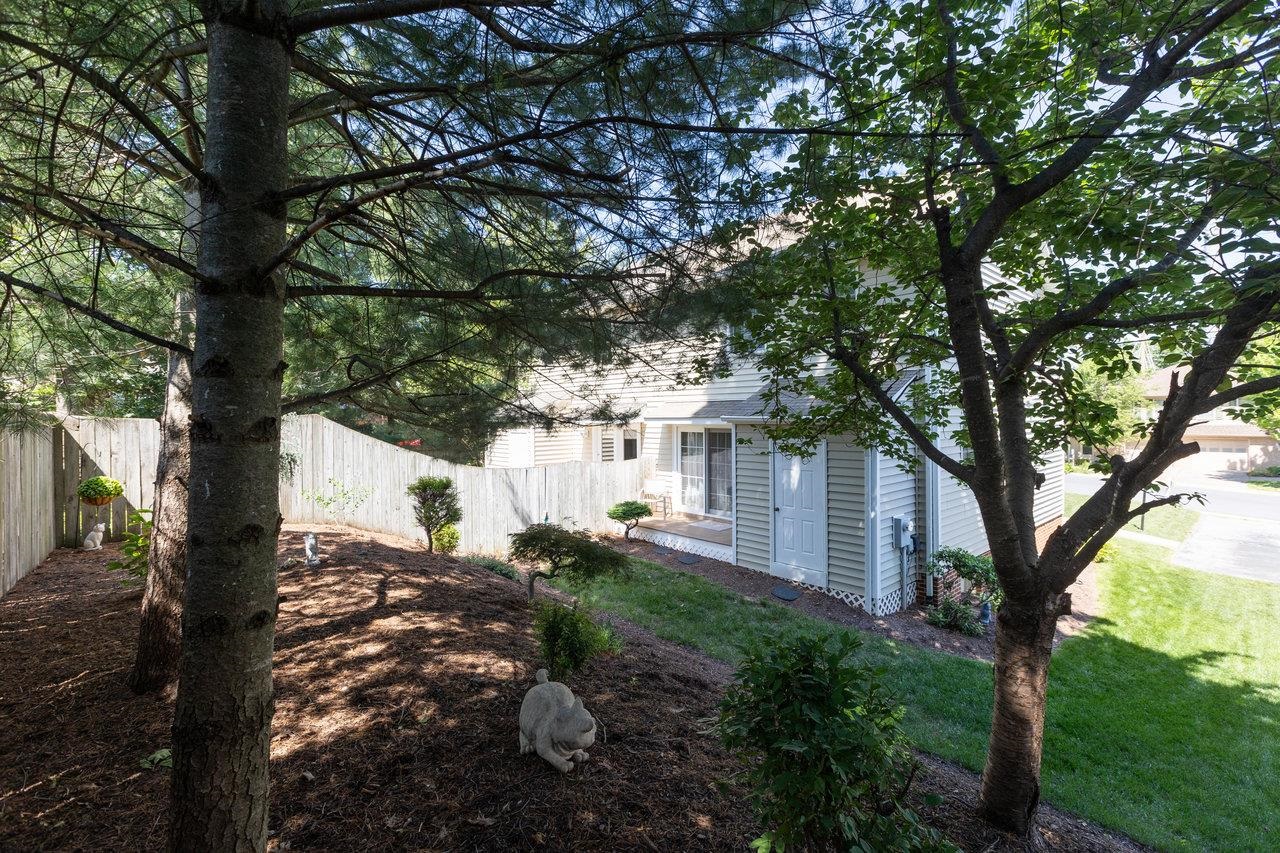 1098 ROBIN HOOD CT, ROCKINGHAM, Virginia 22801, 2 Bedrooms Bedrooms, ,1 BathroomBathrooms,Residential,1098 ROBIN HOOD CT,664831 MLS # 664831