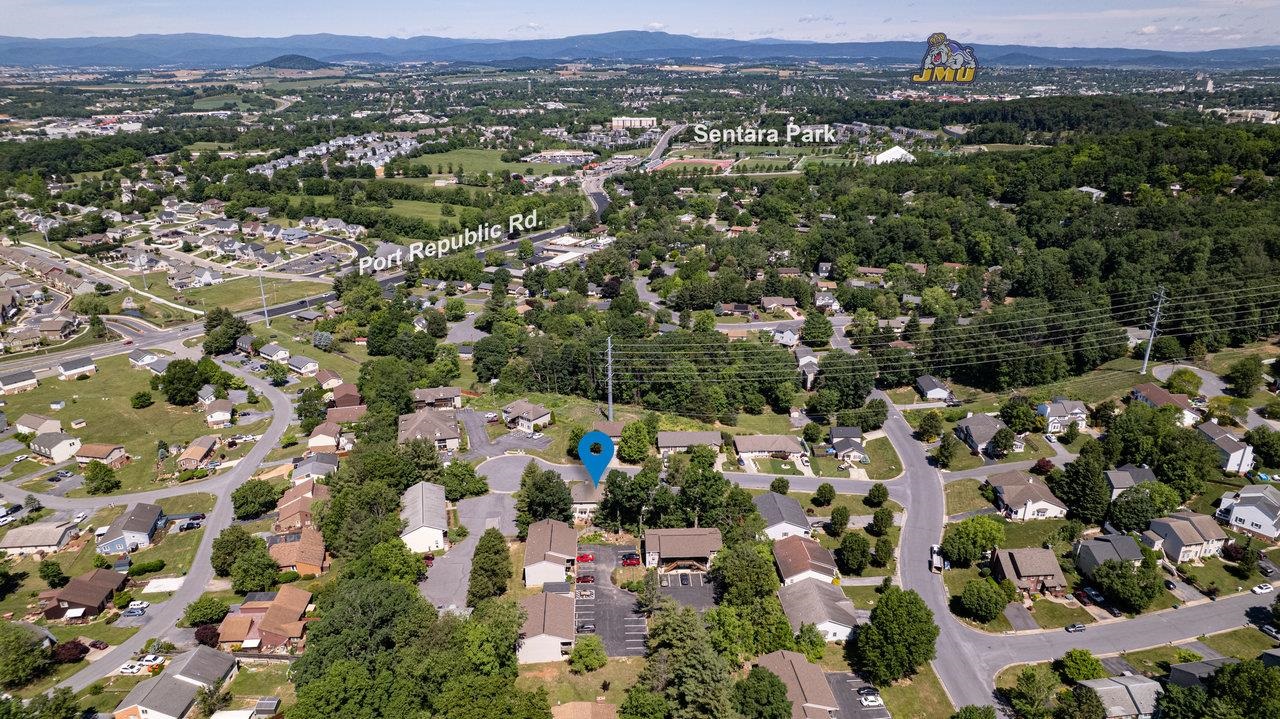 1098 ROBIN HOOD CT, ROCKINGHAM, Virginia 22801, 2 Bedrooms Bedrooms, ,1 BathroomBathrooms,Residential,1098 ROBIN HOOD CT,664831 MLS # 664831