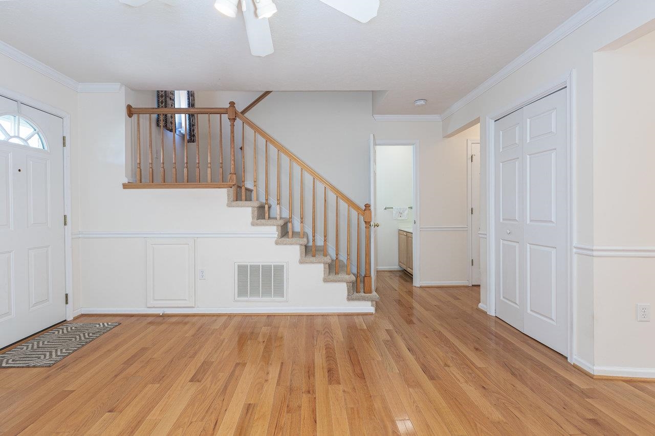 1098 ROBIN HOOD CT, ROCKINGHAM, Virginia 22801, 2 Bedrooms Bedrooms, ,1 BathroomBathrooms,Residential,1098 ROBIN HOOD CT,664831 MLS # 664831