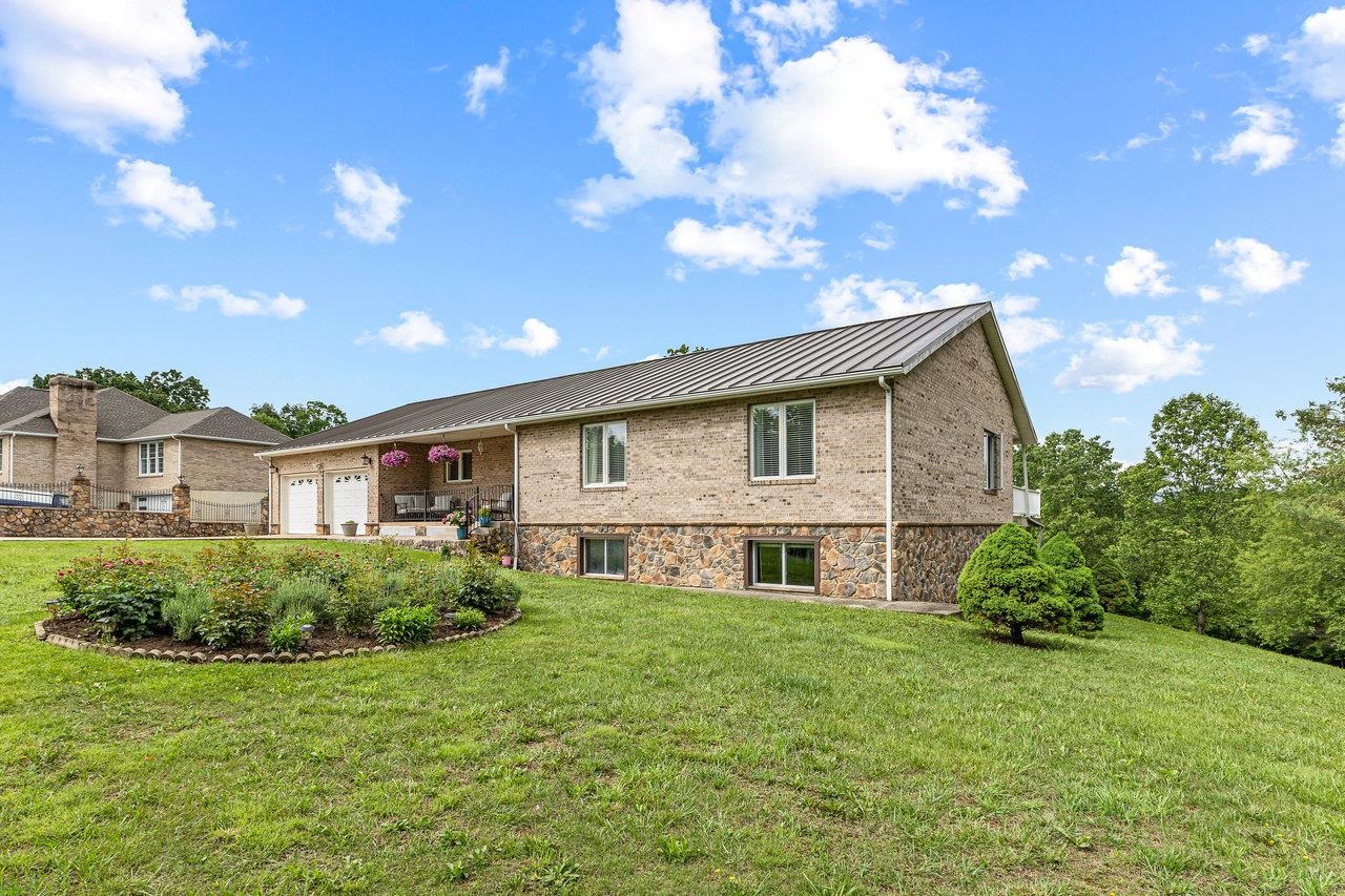 279 ENTERPRISE RD, CHURCHVILLE, Virginia 24421, 4 Bedrooms Bedrooms, ,2 BathroomsBathrooms,Residential,279 ENTERPRISE RD,664845 MLS # 664845