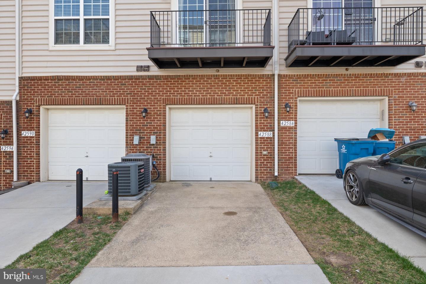 42588 CARDINAL TRACE TER, BRAMBLETON, Virginia 20148, 3 Bedrooms Bedrooms, ,2 BathroomsBathrooms,Residential,For sale,42588 CARDINAL TRACE TER,VALO2091268 MLS # VALO2091268