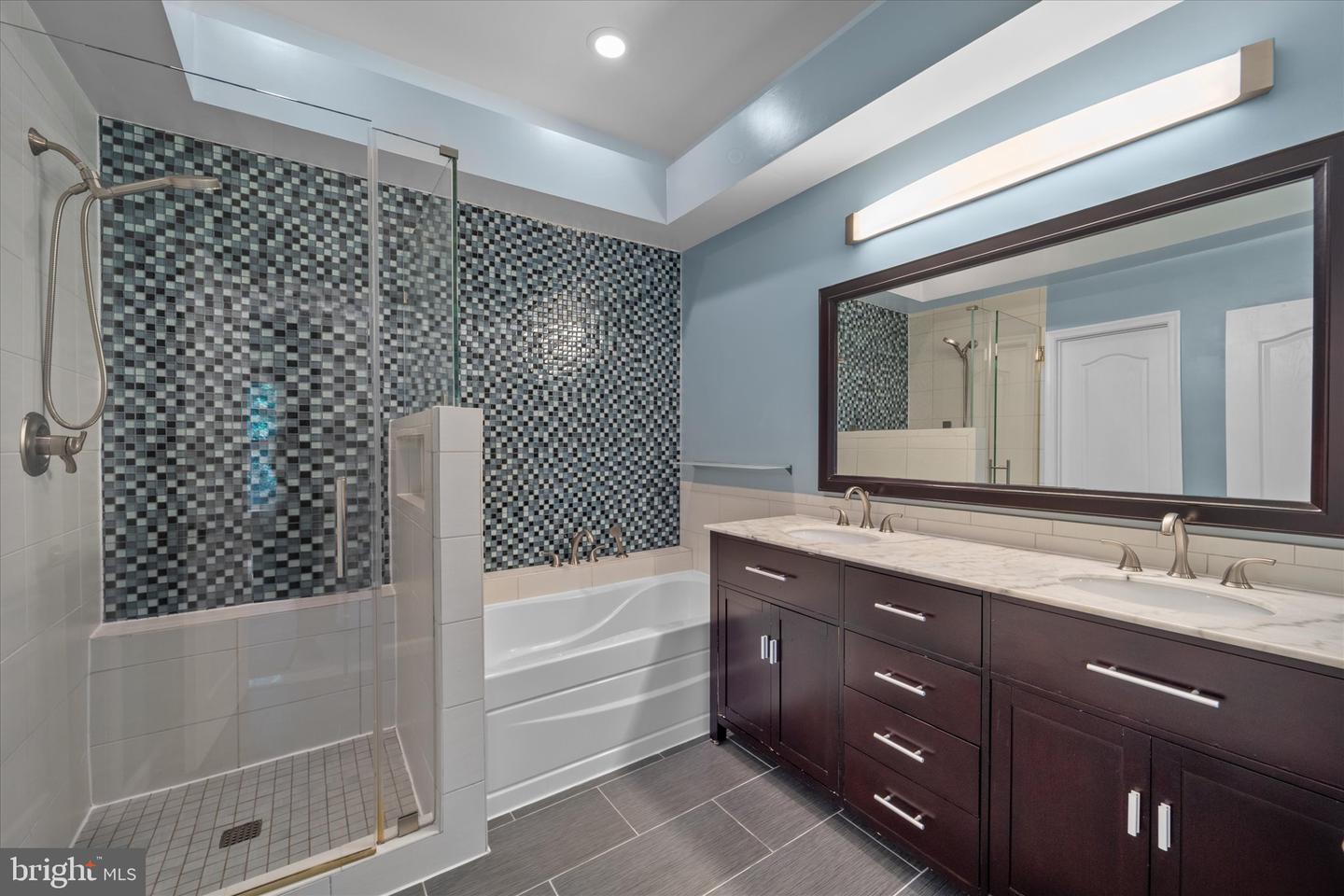 6476 SUTCLIFFE DR, ALEXANDRIA, Virginia 22315, 4 Bedrooms Bedrooms, ,3 BathroomsBathrooms,Residential,For sale,6476 SUTCLIFFE DR,VAFX2233690 MLS # VAFX2233690