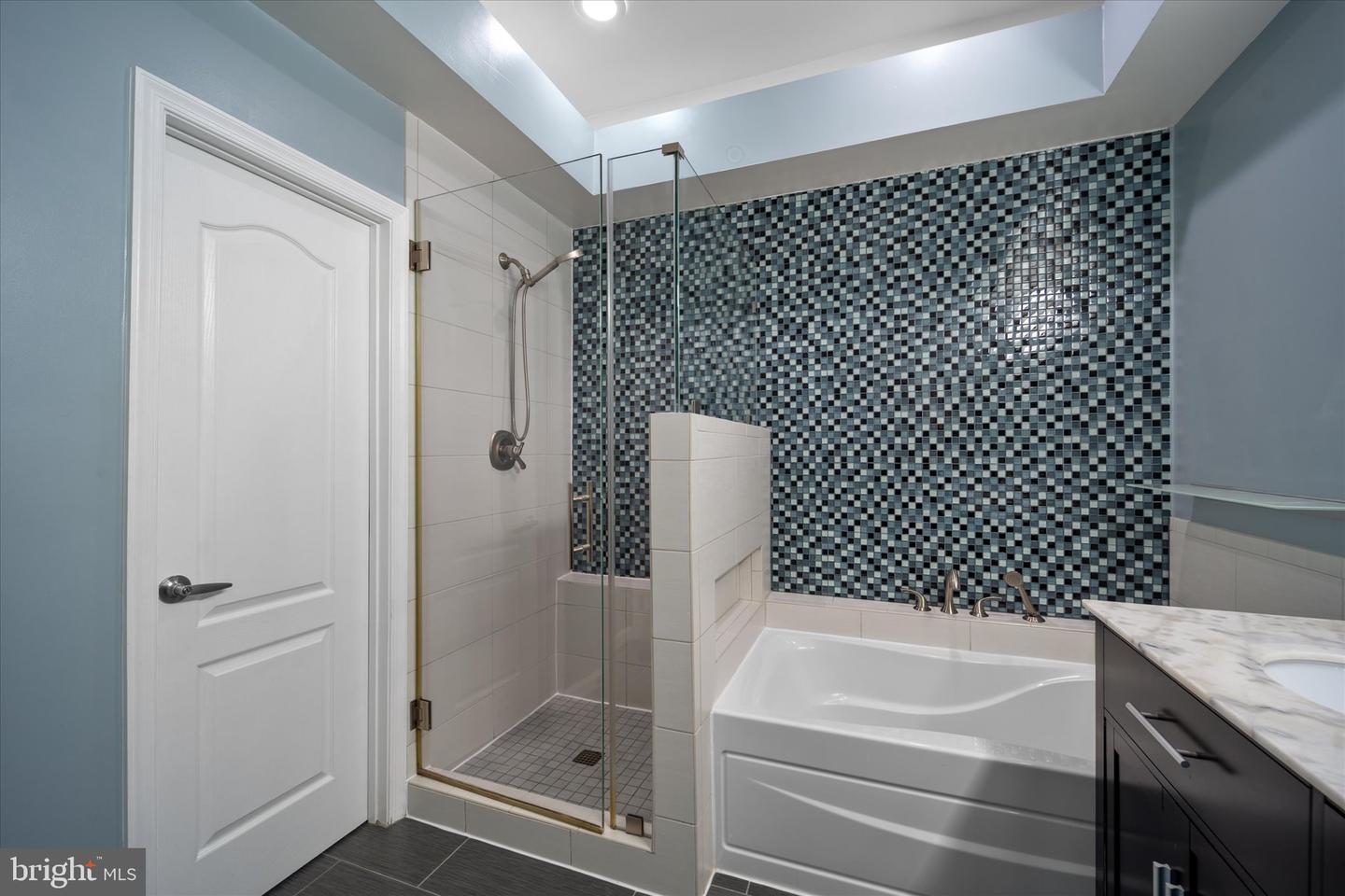 6476 SUTCLIFFE DR, ALEXANDRIA, Virginia 22315, 4 Bedrooms Bedrooms, ,3 BathroomsBathrooms,Residential,For sale,6476 SUTCLIFFE DR,VAFX2233690 MLS # VAFX2233690