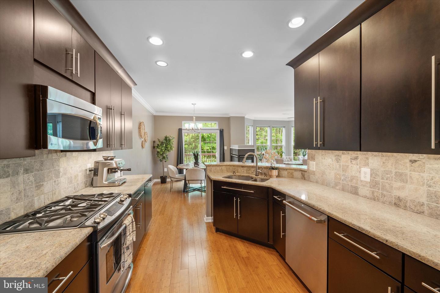 6476 SUTCLIFFE DR, ALEXANDRIA, Virginia 22315, 4 Bedrooms Bedrooms, ,3 BathroomsBathrooms,Residential,For sale,6476 SUTCLIFFE DR,VAFX2233690 MLS # VAFX2233690