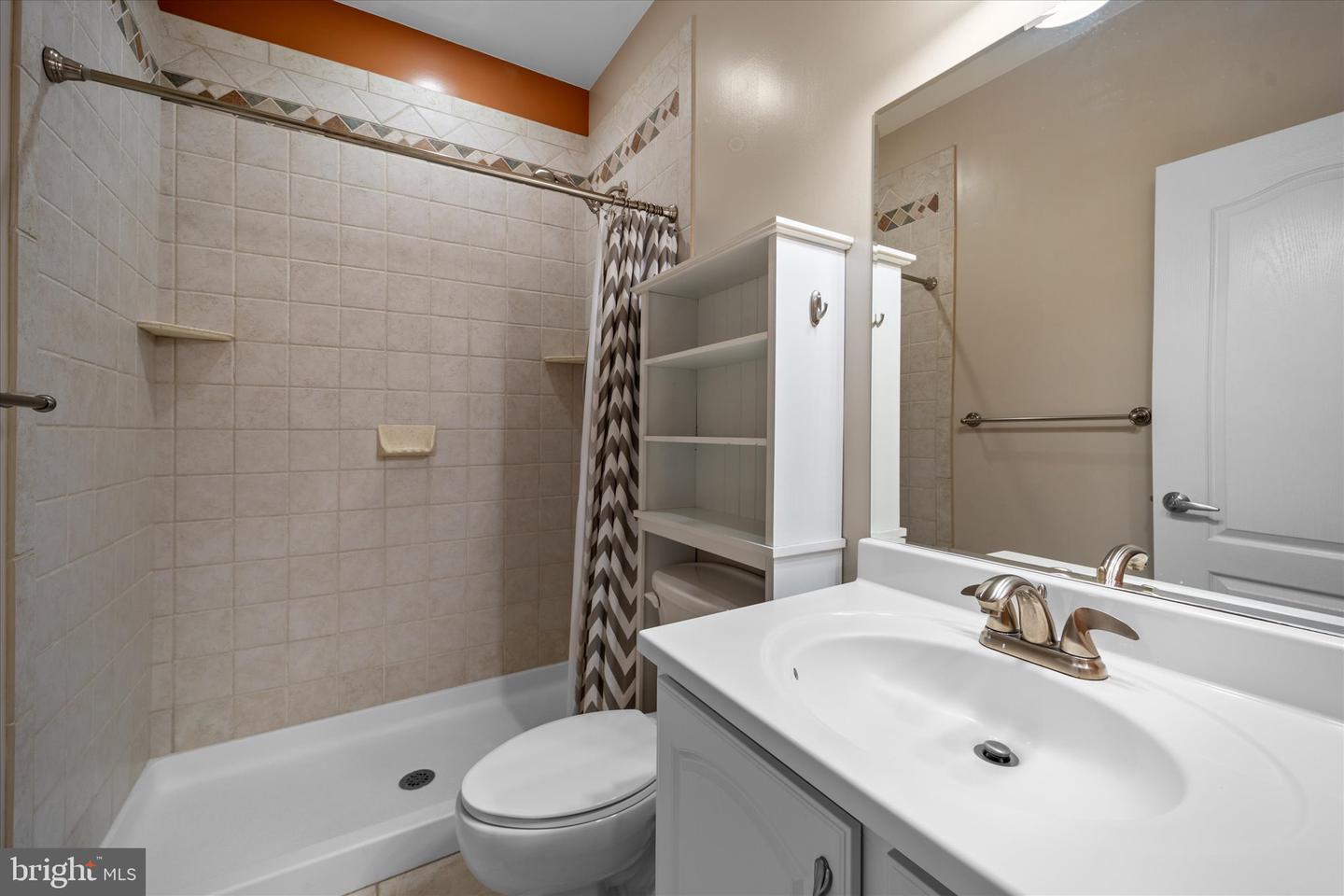 6476 SUTCLIFFE DR, ALEXANDRIA, Virginia 22315, 4 Bedrooms Bedrooms, ,3 BathroomsBathrooms,Residential,For sale,6476 SUTCLIFFE DR,VAFX2233690 MLS # VAFX2233690