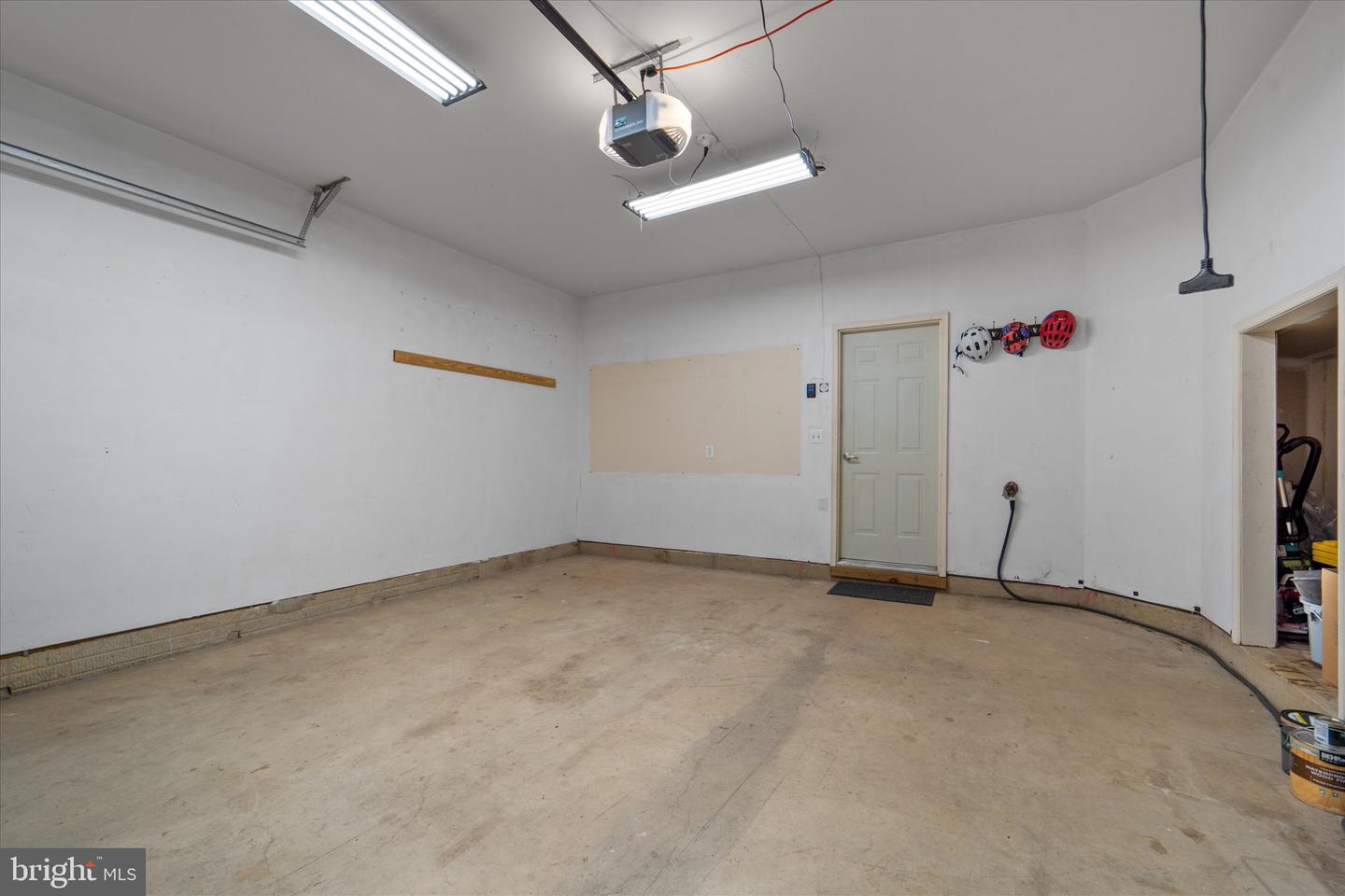 6476 SUTCLIFFE DR, ALEXANDRIA, Virginia 22315, 4 Bedrooms Bedrooms, ,3 BathroomsBathrooms,Residential,For sale,6476 SUTCLIFFE DR,VAFX2233690 MLS # VAFX2233690