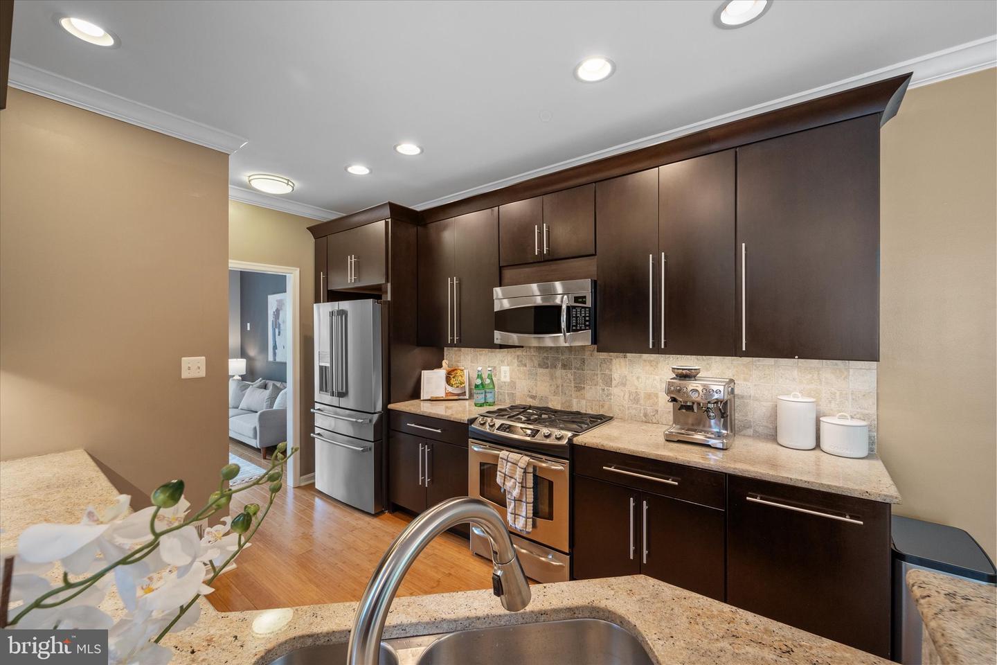 6476 SUTCLIFFE DR, ALEXANDRIA, Virginia 22315, 4 Bedrooms Bedrooms, ,3 BathroomsBathrooms,Residential,For sale,6476 SUTCLIFFE DR,VAFX2233690 MLS # VAFX2233690