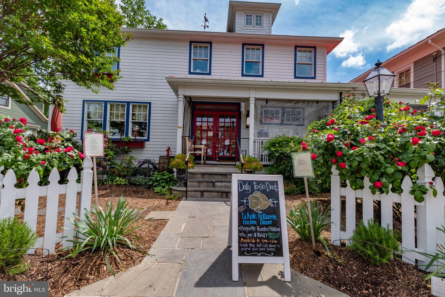 110 E SPRING ST, ALEXANDRIA, Virginia 22301, 4 Bedrooms Bedrooms, ,2 BathroomsBathrooms,Residential,For sale,110 E SPRING ST,VAAX2044536 MLS # VAAX2044536