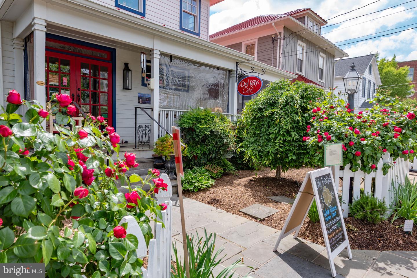 110 E SPRING ST, ALEXANDRIA, Virginia 22301, 4 Bedrooms Bedrooms, ,2 BathroomsBathrooms,Residential,For sale,110 E SPRING ST,VAAX2044536 MLS # VAAX2044536