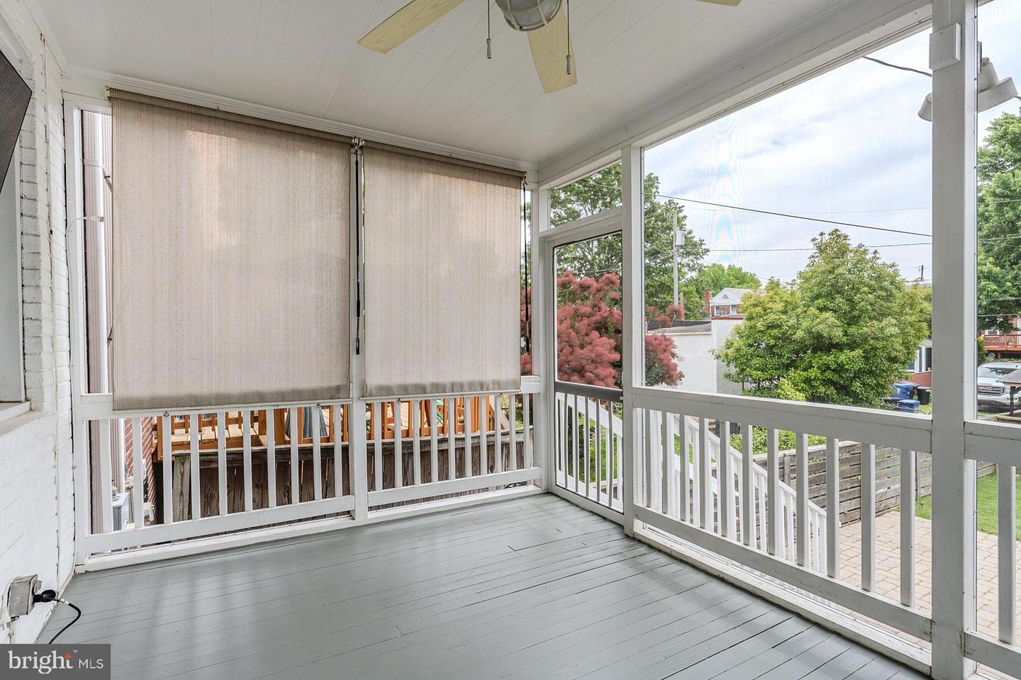 219 E MONROE AVE, ALEXANDRIA, Virginia 22301, 3 Bedrooms Bedrooms, ,2 BathroomsBathrooms,Residential,For sale,219 E MONROE AVE,VAAX2044960 MLS # VAAX2044960