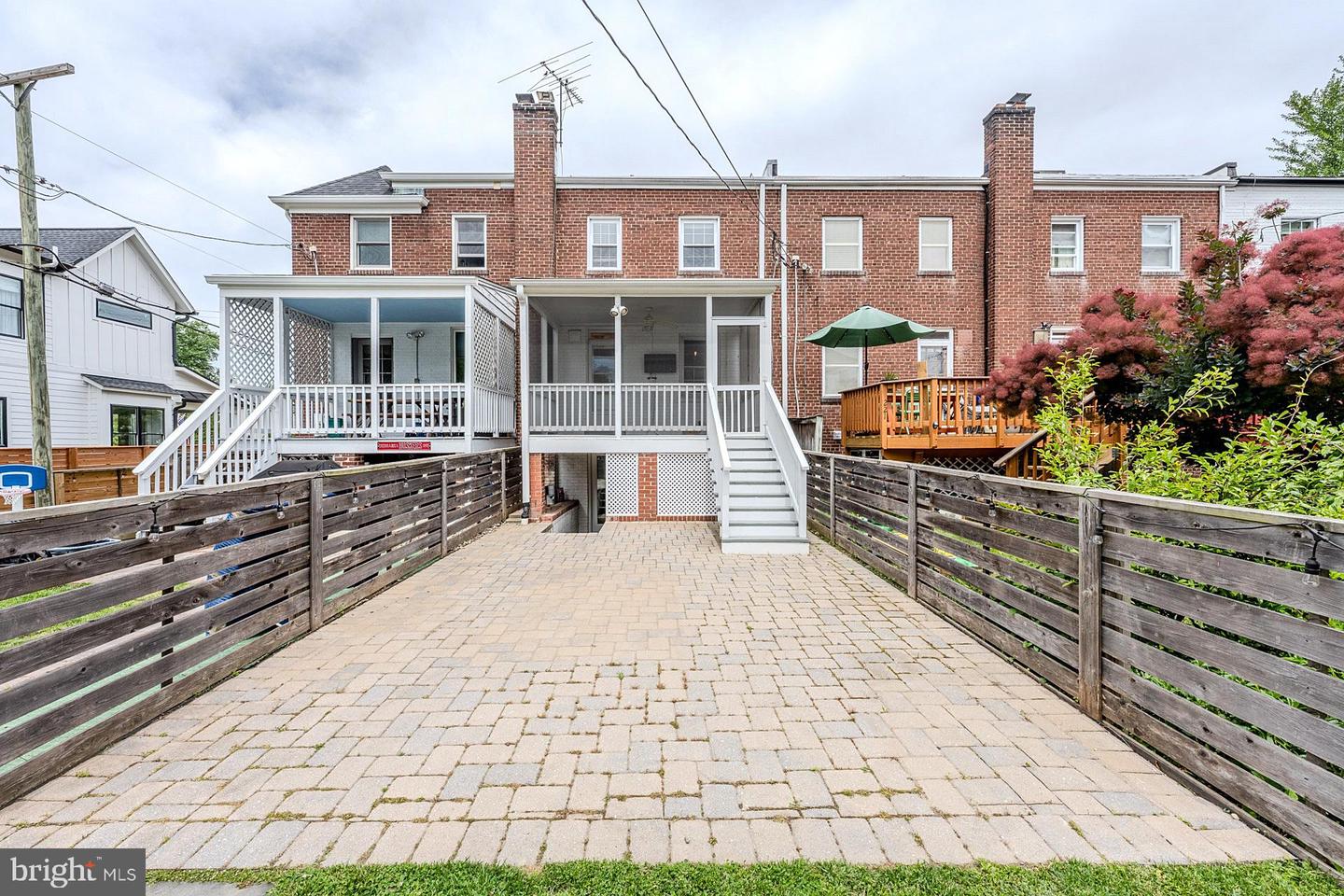 219 E MONROE AVE, ALEXANDRIA, Virginia 22301, 3 Bedrooms Bedrooms, ,2 BathroomsBathrooms,Residential,For sale,219 E MONROE AVE,VAAX2044960 MLS # VAAX2044960
