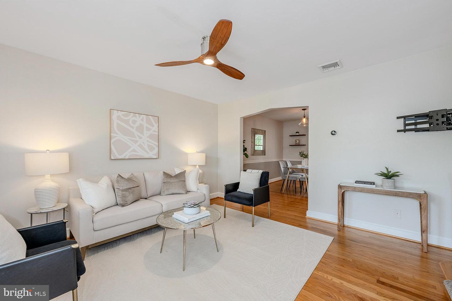 219 E MONROE AVE, ALEXANDRIA, Virginia 22301, 3 Bedrooms Bedrooms, ,2 BathroomsBathrooms,Residential,For sale,219 E MONROE AVE,VAAX2044960 MLS # VAAX2044960