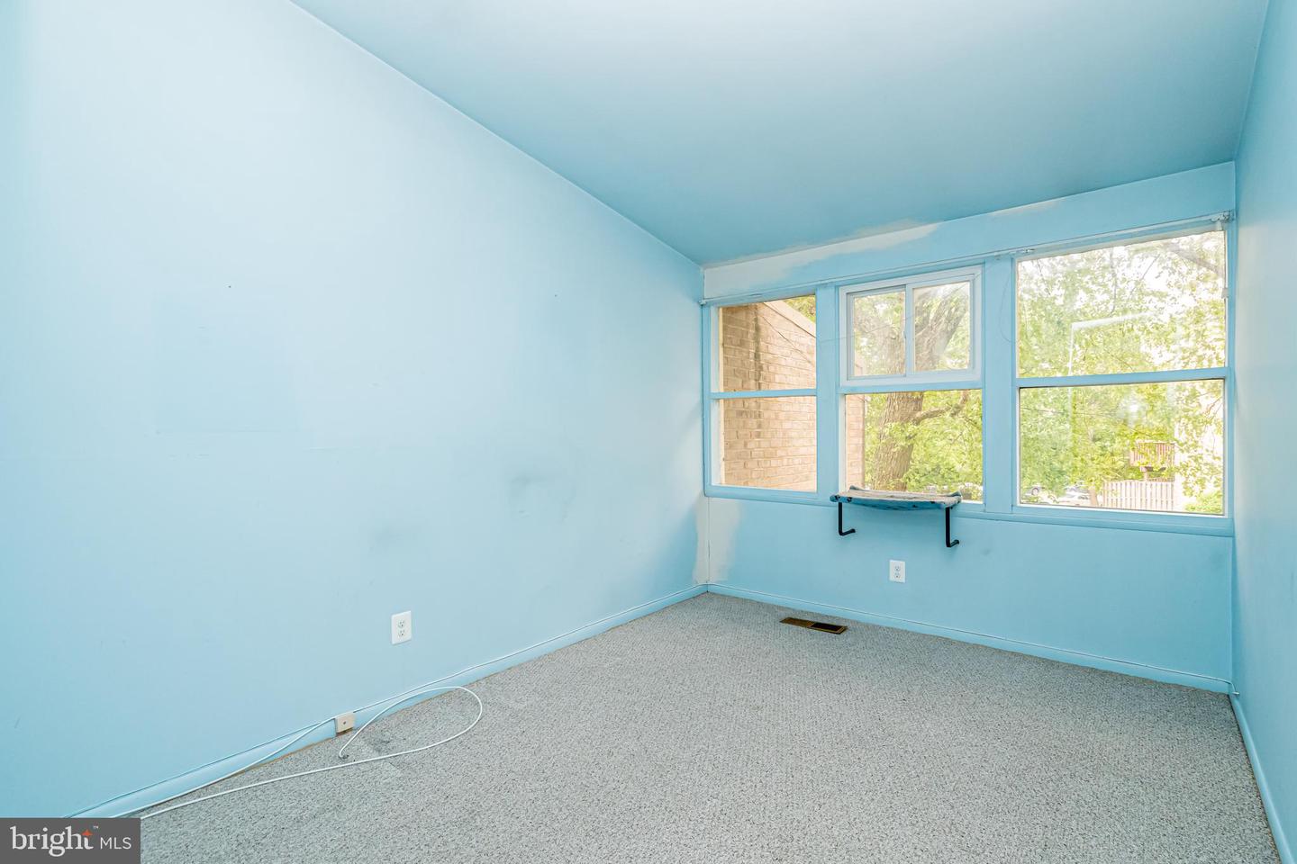 4404 FOREST GLEN CT, ANNANDALE, Virginia 22003, 4 Bedrooms Bedrooms, ,2 BathroomsBathrooms,Residential,For sale,4404 FOREST GLEN CT,VAFX2239570 MLS # VAFX2239570