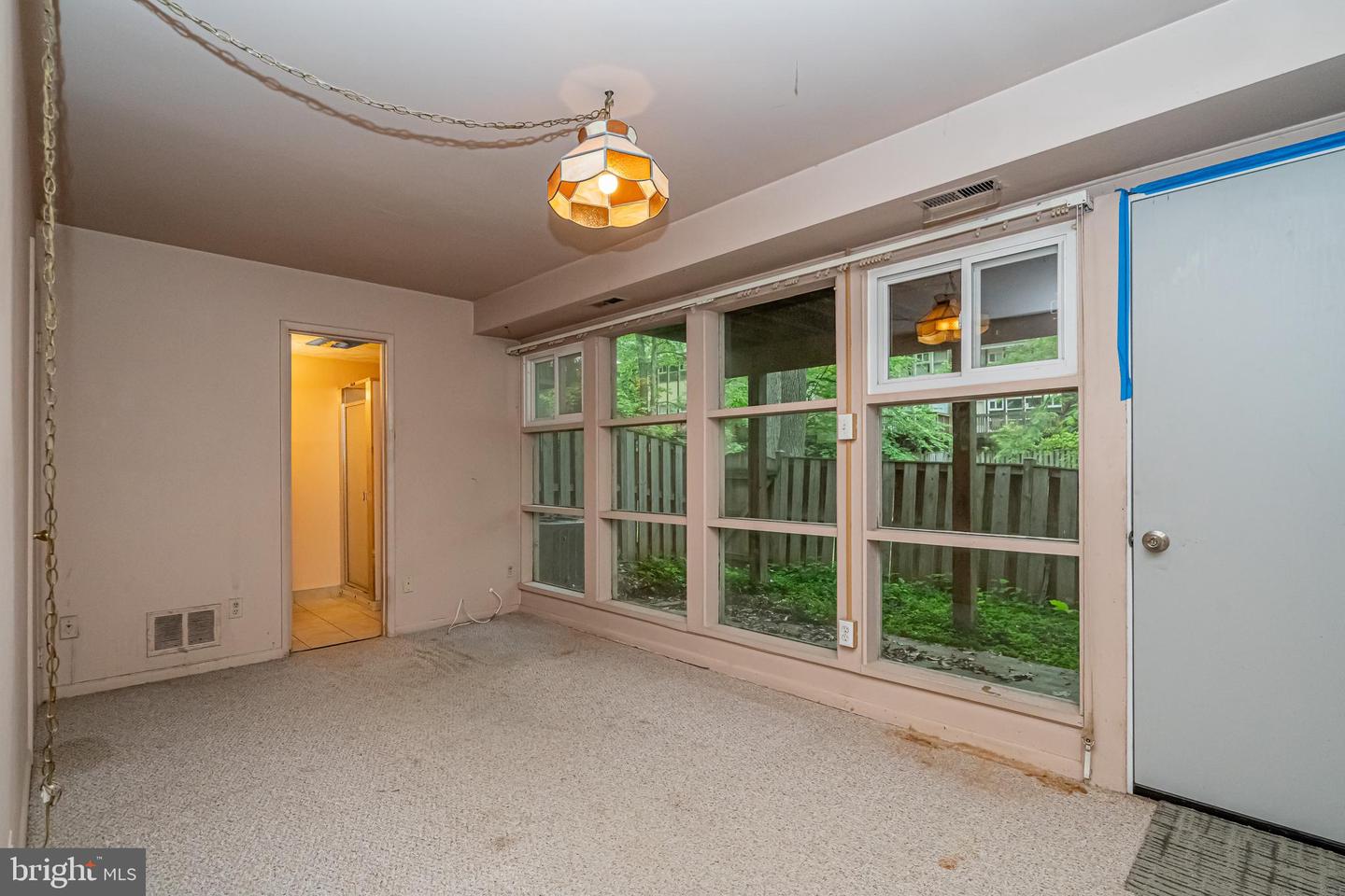 4404 FOREST GLEN CT, ANNANDALE, Virginia 22003, 4 Bedrooms Bedrooms, ,2 BathroomsBathrooms,Residential,For sale,4404 FOREST GLEN CT,VAFX2239570 MLS # VAFX2239570