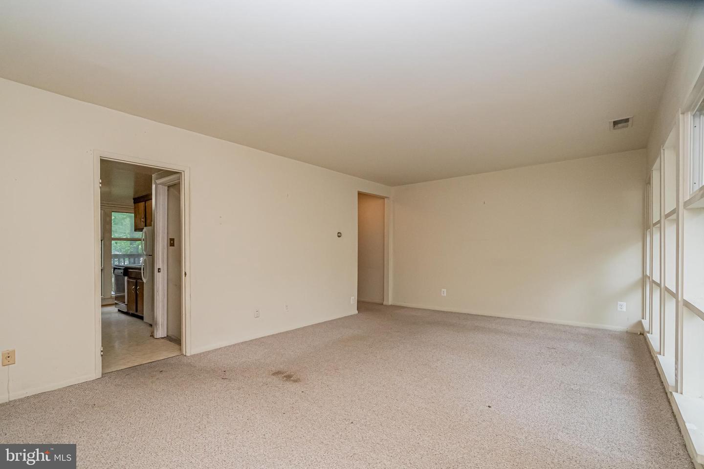 4404 FOREST GLEN CT, ANNANDALE, Virginia 22003, 4 Bedrooms Bedrooms, ,2 BathroomsBathrooms,Residential,For sale,4404 FOREST GLEN CT,VAFX2239570 MLS # VAFX2239570