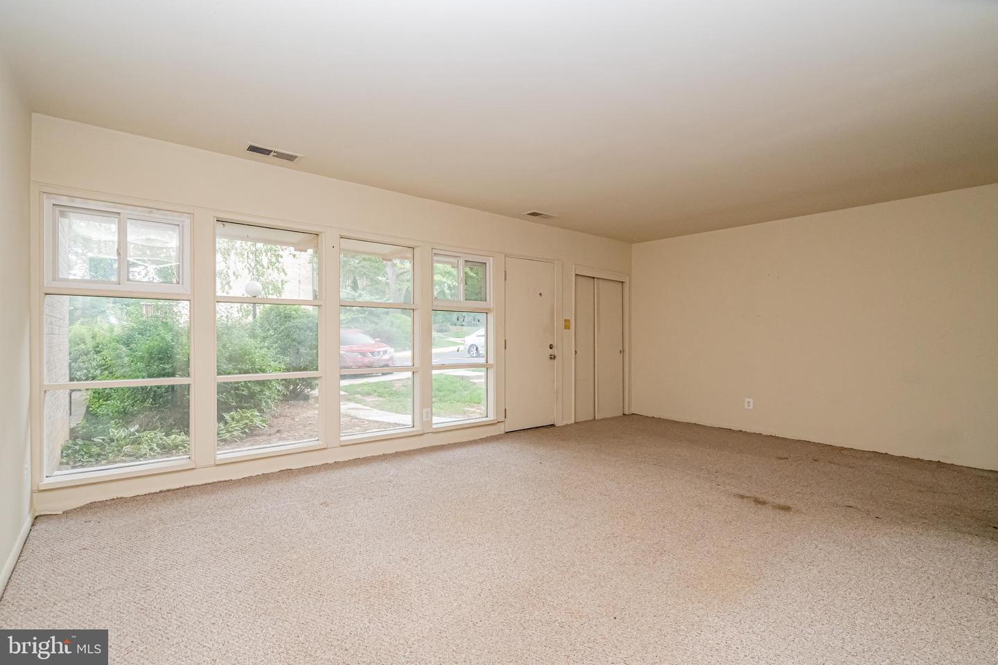 4404 FOREST GLEN CT, ANNANDALE, Virginia 22003, 4 Bedrooms Bedrooms, ,2 BathroomsBathrooms,Residential,For sale,4404 FOREST GLEN CT,VAFX2239570 MLS # VAFX2239570