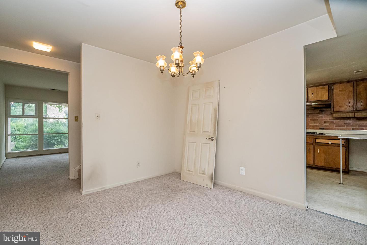 4404 FOREST GLEN CT, ANNANDALE, Virginia 22003, 4 Bedrooms Bedrooms, ,2 BathroomsBathrooms,Residential,For sale,4404 FOREST GLEN CT,VAFX2239570 MLS # VAFX2239570