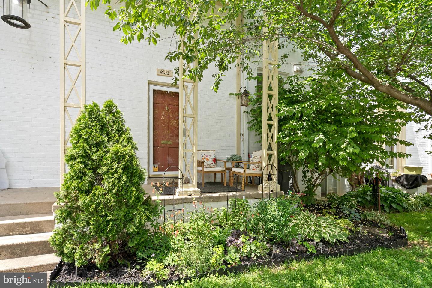 1623 RIPON PL, ALEXANDRIA, Virginia 22302, 2 Bedrooms Bedrooms, ,1 BathroomBathrooms,Residential,For sale,1623 RIPON PL,VAAX2045272 MLS # VAAX2045272