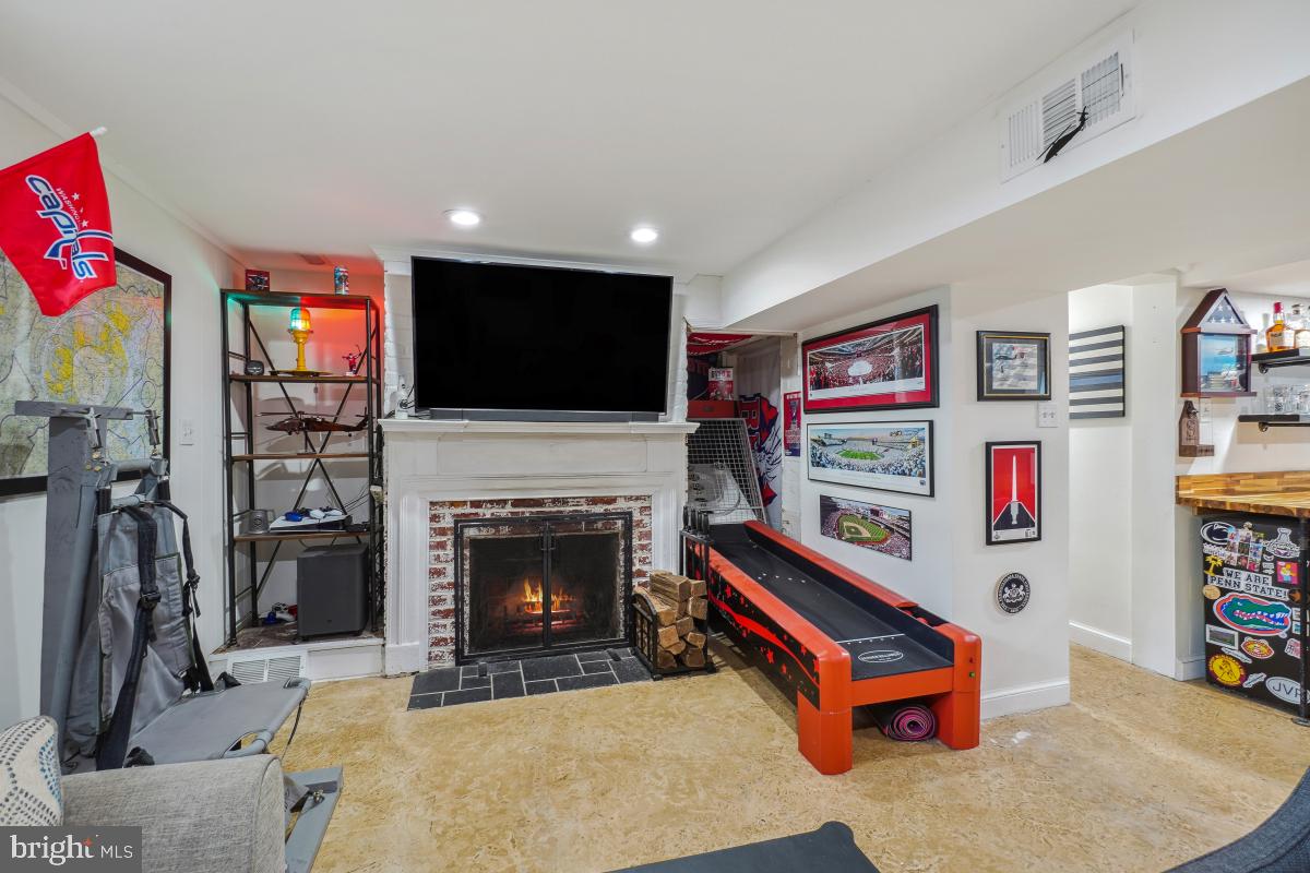 3700 8TH ST S, ARLINGTON, Virginia 22204, 3 Bedrooms Bedrooms, ,3 BathroomsBathrooms,Residential,For sale,3700 8TH ST S,VAAR2057490 MLS # VAAR2057490