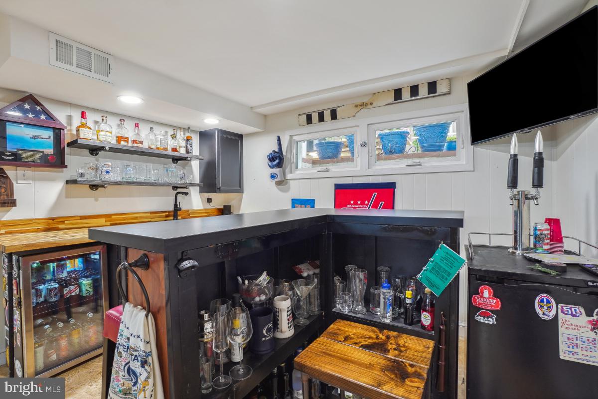 3700 8TH ST S, ARLINGTON, Virginia 22204, 3 Bedrooms Bedrooms, ,3 BathroomsBathrooms,Residential,For sale,3700 8TH ST S,VAAR2057490 MLS # VAAR2057490