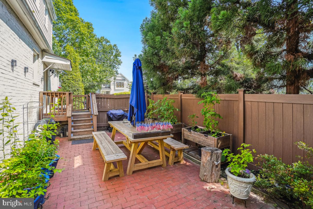 3700 8TH ST S, ARLINGTON, Virginia 22204, 3 Bedrooms Bedrooms, ,3 BathroomsBathrooms,Residential,For sale,3700 8TH ST S,VAAR2057490 MLS # VAAR2057490