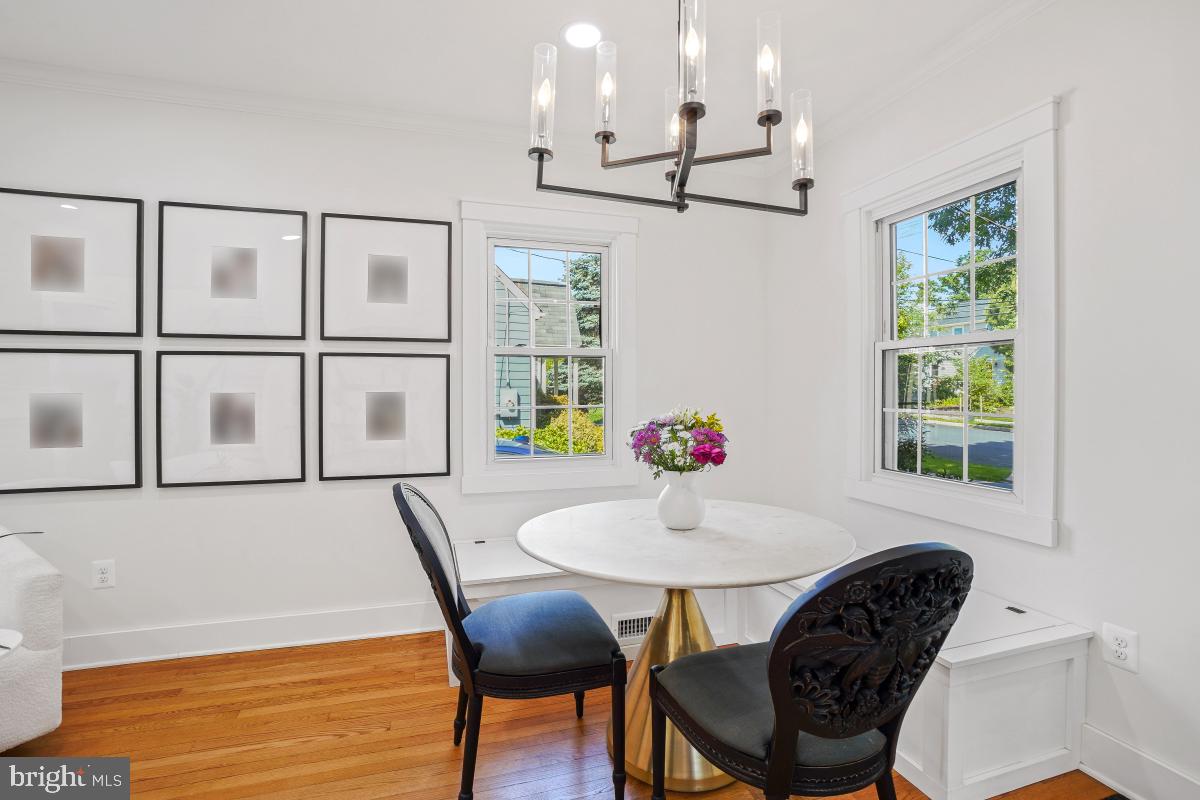 3700 8TH ST S, ARLINGTON, Virginia 22204, 3 Bedrooms Bedrooms, ,3 BathroomsBathrooms,Residential,For sale,3700 8TH ST S,VAAR2057490 MLS # VAAR2057490