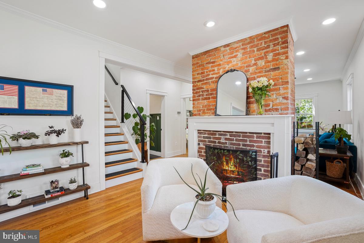 3700 8TH ST S, ARLINGTON, Virginia 22204, 3 Bedrooms Bedrooms, ,3 BathroomsBathrooms,Residential,For sale,3700 8TH ST S,VAAR2057490 MLS # VAAR2057490