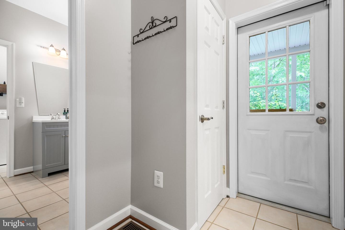 77 TIMBERIDGE DR, FREDERICKSBURG, Virginia 22406, 4 Bedrooms Bedrooms, ,3 BathroomsBathrooms,Residential,For sale,77 TIMBERIDGE DR,VAST2038998 MLS # VAST2038998