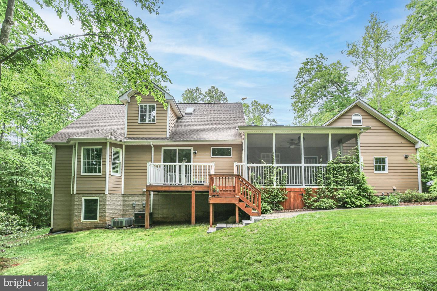 77 TIMBERIDGE DR, FREDERICKSBURG, Virginia 22406, 4 Bedrooms Bedrooms, ,3 BathroomsBathrooms,Residential,For sale,77 TIMBERIDGE DR,VAST2038998 MLS # VAST2038998