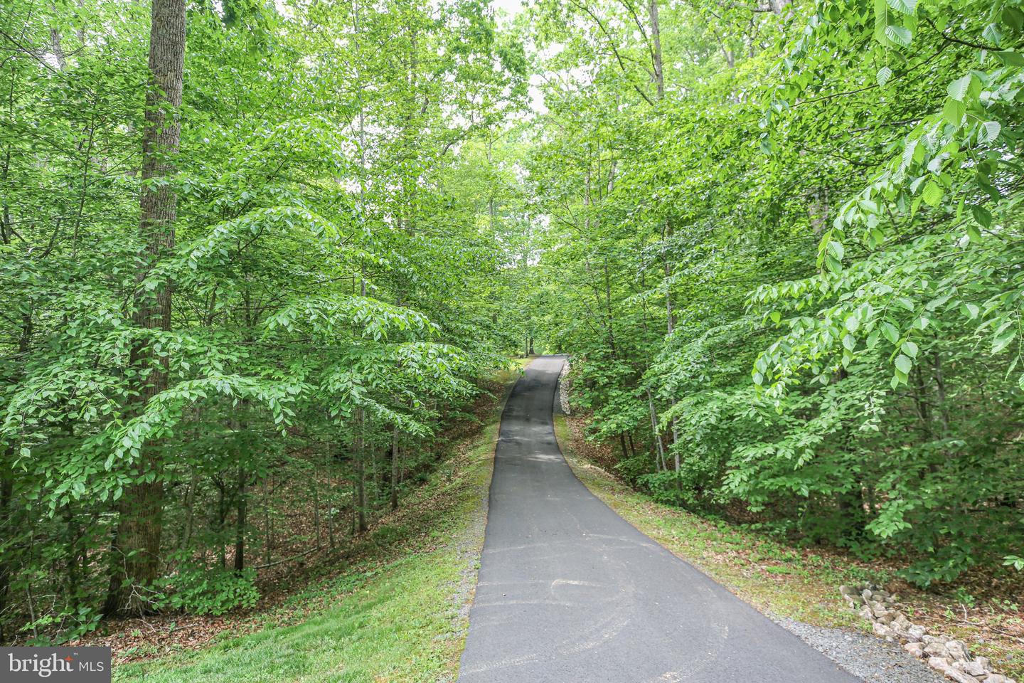 77 TIMBERIDGE DR, FREDERICKSBURG, Virginia 22406, 4 Bedrooms Bedrooms, ,3 BathroomsBathrooms,Residential,For sale,77 TIMBERIDGE DR,VAST2038998 MLS # VAST2038998