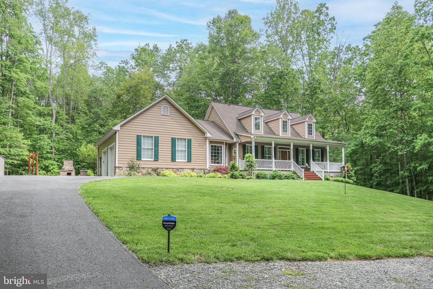 77 TIMBERIDGE DR, FREDERICKSBURG, Virginia 22406, 4 Bedrooms Bedrooms, ,3 BathroomsBathrooms,Residential,For sale,77 TIMBERIDGE DR,VAST2038998 MLS # VAST2038998