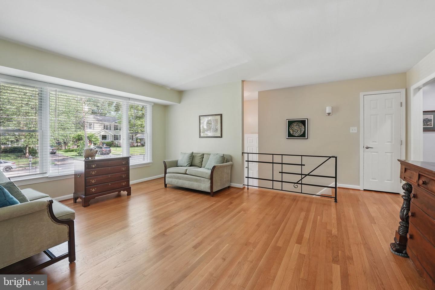 8419 CROWLEY PL, ALEXANDRIA, Virginia 22308, 4 Bedrooms Bedrooms, 13 Rooms Rooms,3 BathroomsBathrooms,Residential,For sale,8419 CROWLEY PL,VAFX2241920 MLS # VAFX2241920