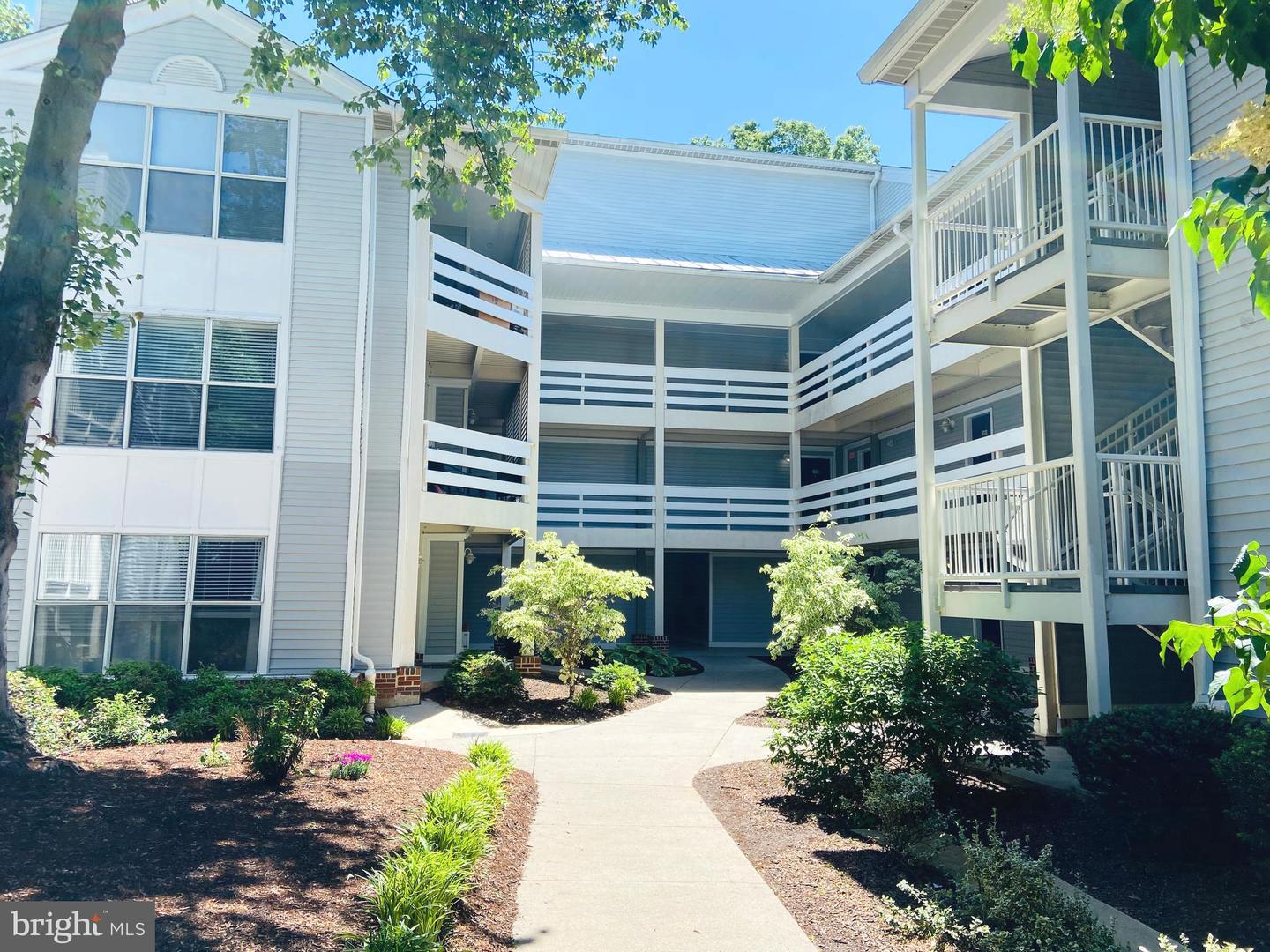 10300 APPALACHIAN CIR #102, OAKTON, Virginia 22124, 1 Bedroom Bedrooms, ,1 BathroomBathrooms,Residential,For sale,10300 APPALACHIAN CIR #102,VAFX2241936 MLS # VAFX2241936