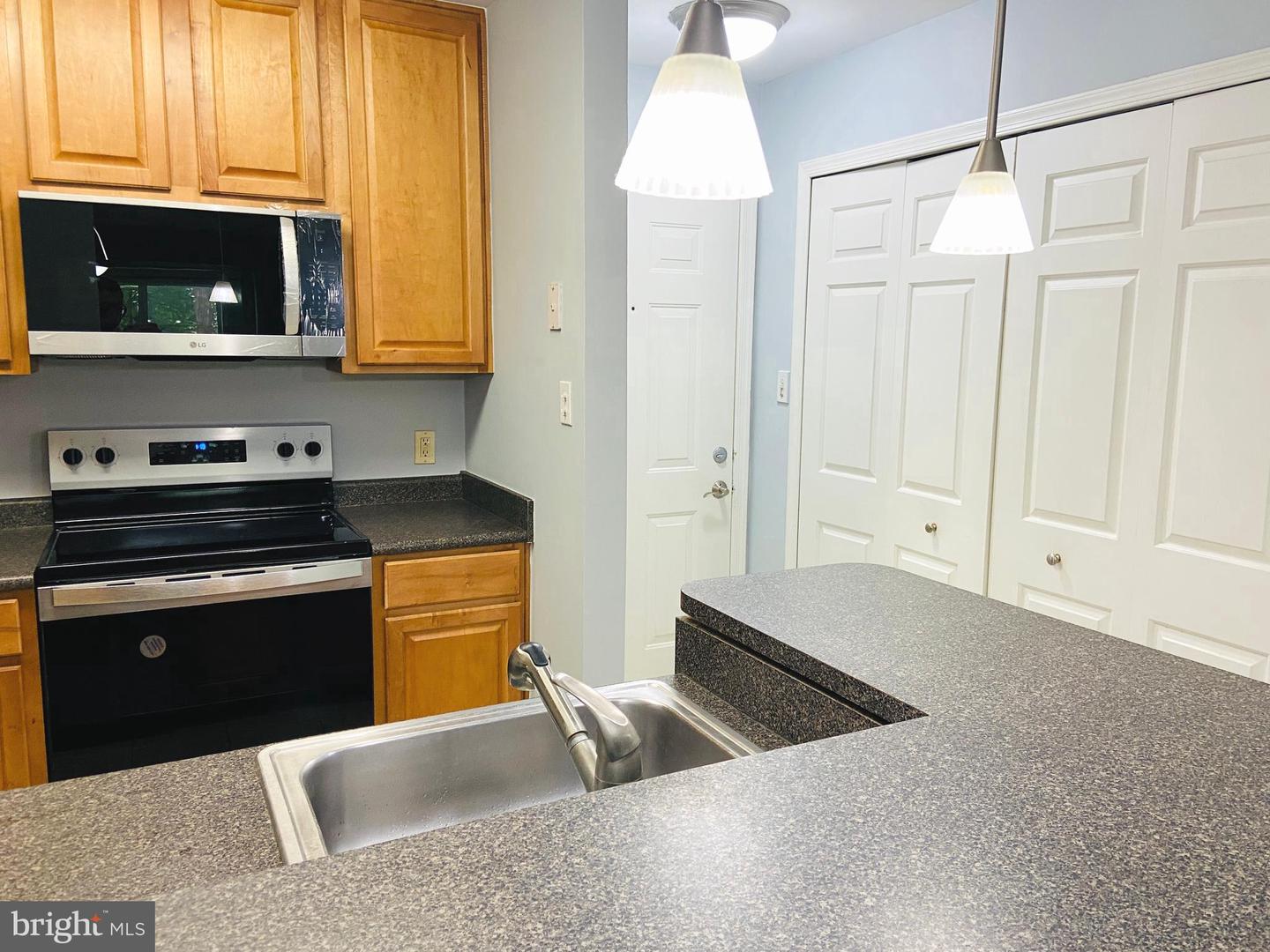 10300 APPALACHIAN CIR #102, OAKTON, Virginia 22124, 1 Bedroom Bedrooms, ,1 BathroomBathrooms,Residential,For sale,10300 APPALACHIAN CIR #102,VAFX2241936 MLS # VAFX2241936