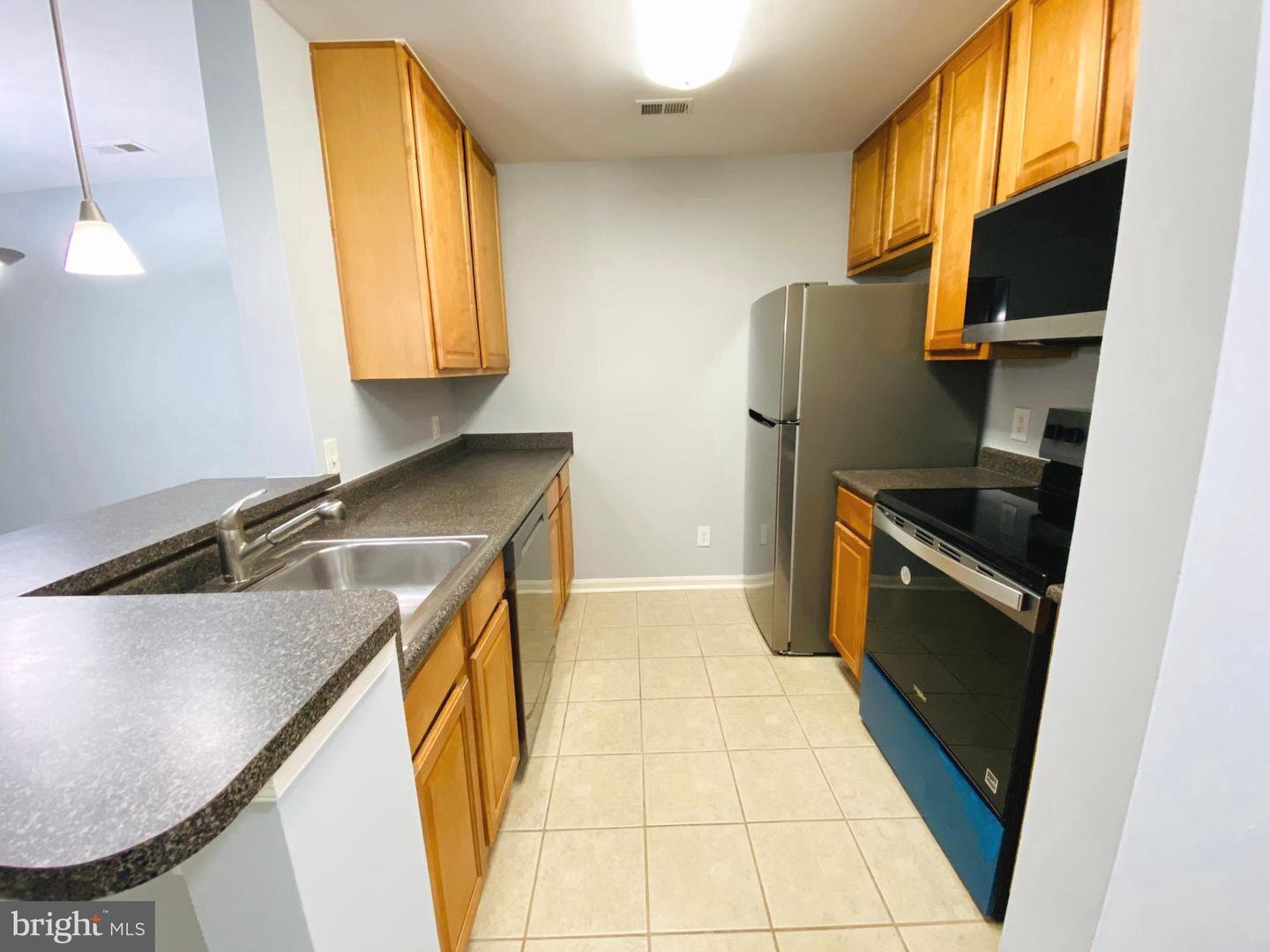 10300 APPALACHIAN CIR #102, OAKTON, Virginia 22124, 1 Bedroom Bedrooms, ,1 BathroomBathrooms,Residential,For sale,10300 APPALACHIAN CIR #102,VAFX2241936 MLS # VAFX2241936