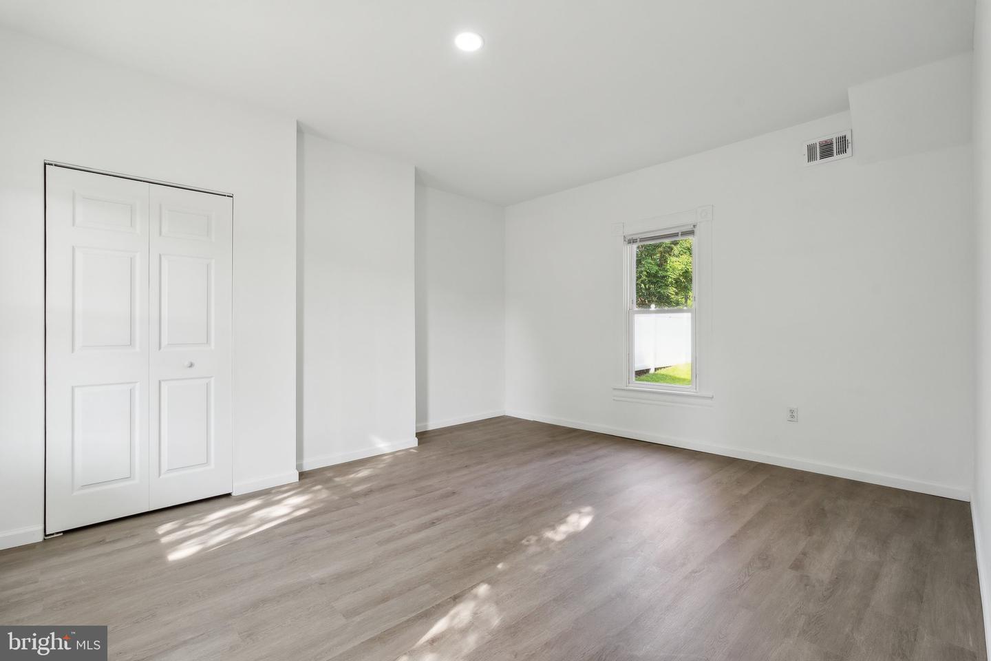 707 S BRADDOCK ST, WINCHESTER, Virginia 22601, 5 Bedrooms Bedrooms, ,2 BathroomsBathrooms,Residential,For sale,707 S BRADDOCK ST,VAWI2007716 MLS # VAWI2007716