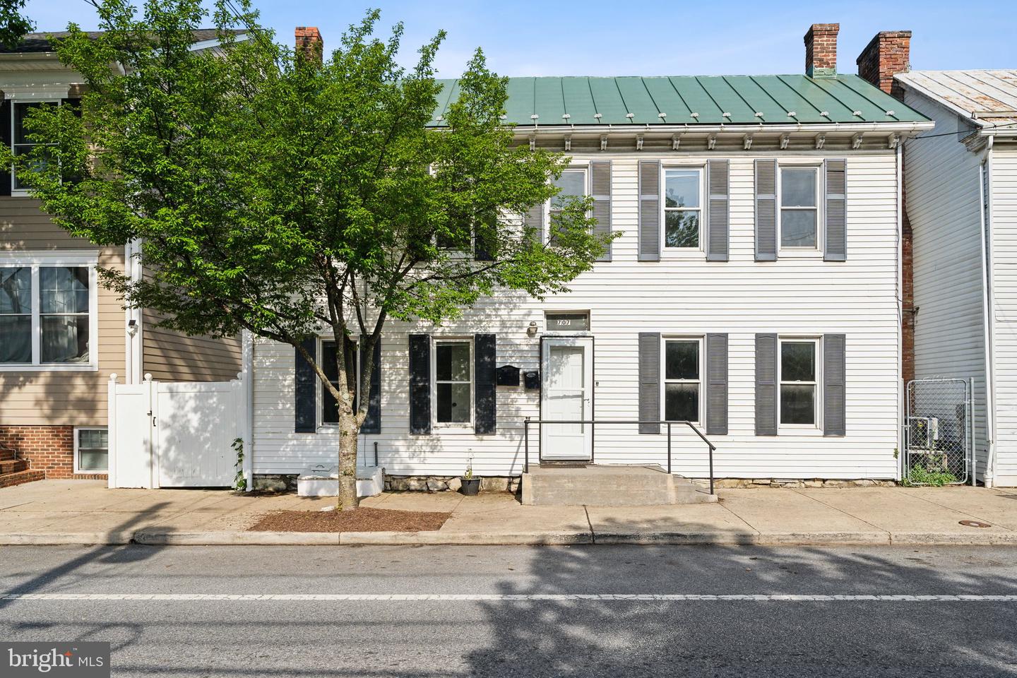 707 S BRADDOCK ST, WINCHESTER, Virginia 22601, 5 Bedrooms Bedrooms, ,2 BathroomsBathrooms,Residential,For sale,707 S BRADDOCK ST,VAWI2007716 MLS # VAWI2007716