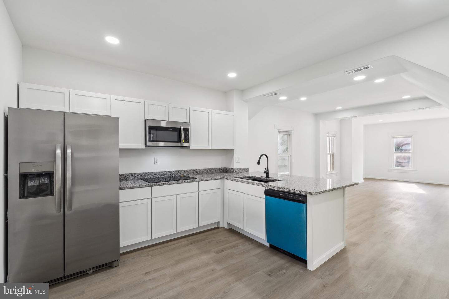 707 S BRADDOCK ST, WINCHESTER, Virginia 22601, 5 Bedrooms Bedrooms, ,2 BathroomsBathrooms,Residential,For sale,707 S BRADDOCK ST,VAWI2007716 MLS # VAWI2007716