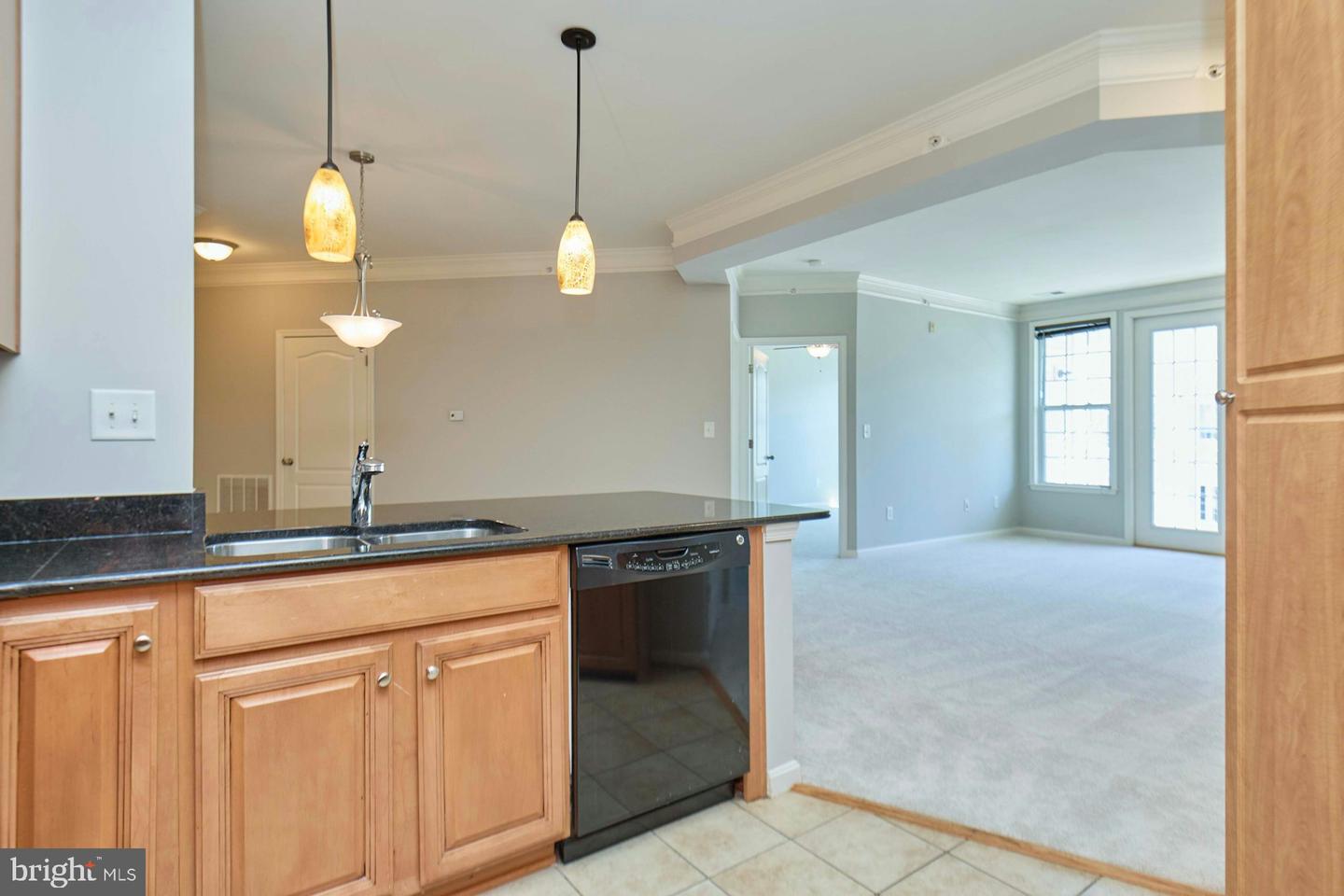 24701 BYRNE MEADOW SQ #402, ALDIE, Virginia 20105, 2 Bedrooms Bedrooms, ,2 BathroomsBathrooms,Residential,For sale,24701 BYRNE MEADOW SQ #402,VALO2096816 MLS # VALO2096816