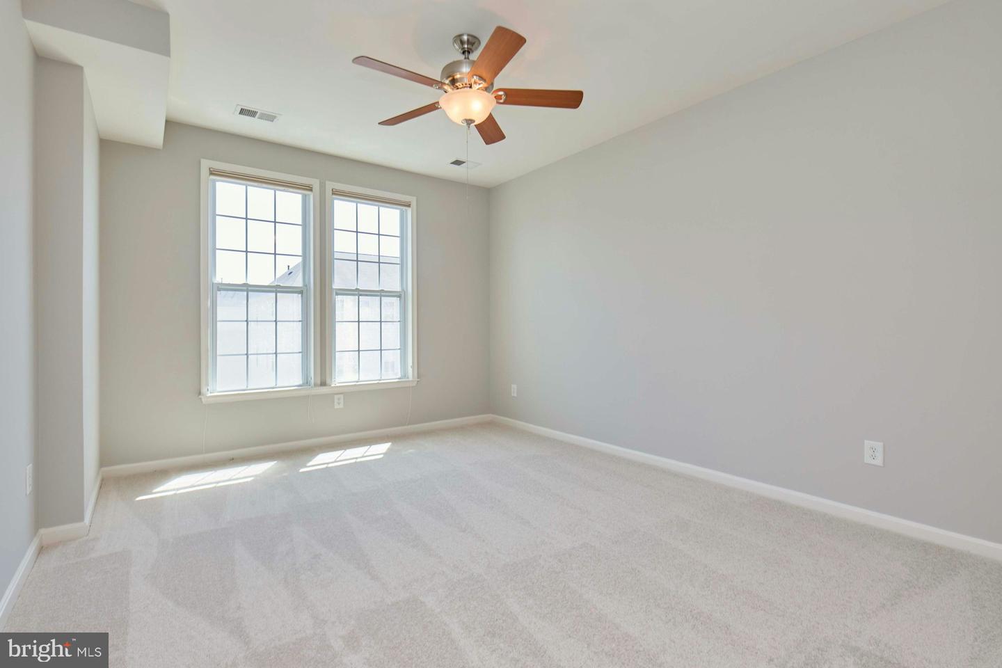 24701 BYRNE MEADOW SQ #402, ALDIE, Virginia 20105, 2 Bedrooms Bedrooms, ,2 BathroomsBathrooms,Residential,For sale,24701 BYRNE MEADOW SQ #402,VALO2096816 MLS # VALO2096816