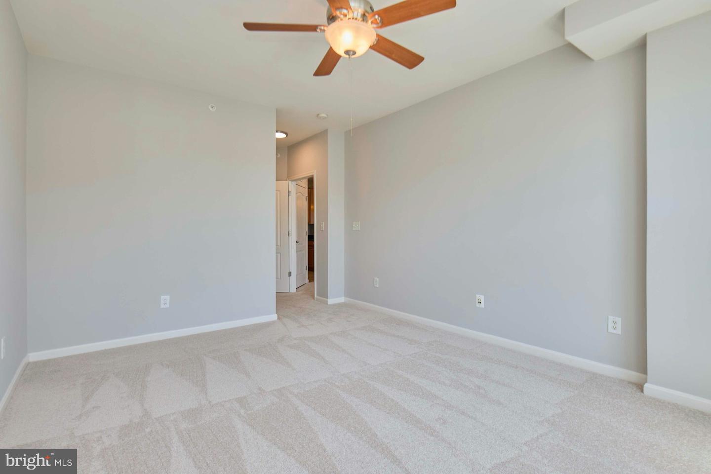 24701 BYRNE MEADOW SQ #402, ALDIE, Virginia 20105, 2 Bedrooms Bedrooms, ,2 BathroomsBathrooms,Residential,For sale,24701 BYRNE MEADOW SQ #402,VALO2096816 MLS # VALO2096816