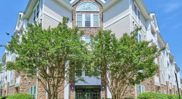 24701 BYRNE MEADOW SQ #402, ALDIE, Virginia 20105, 2 Bedrooms Bedrooms, ,2 BathroomsBathrooms,Residential,For sale,24701 BYRNE MEADOW SQ #402,VALO2096816 MLS # VALO2096816