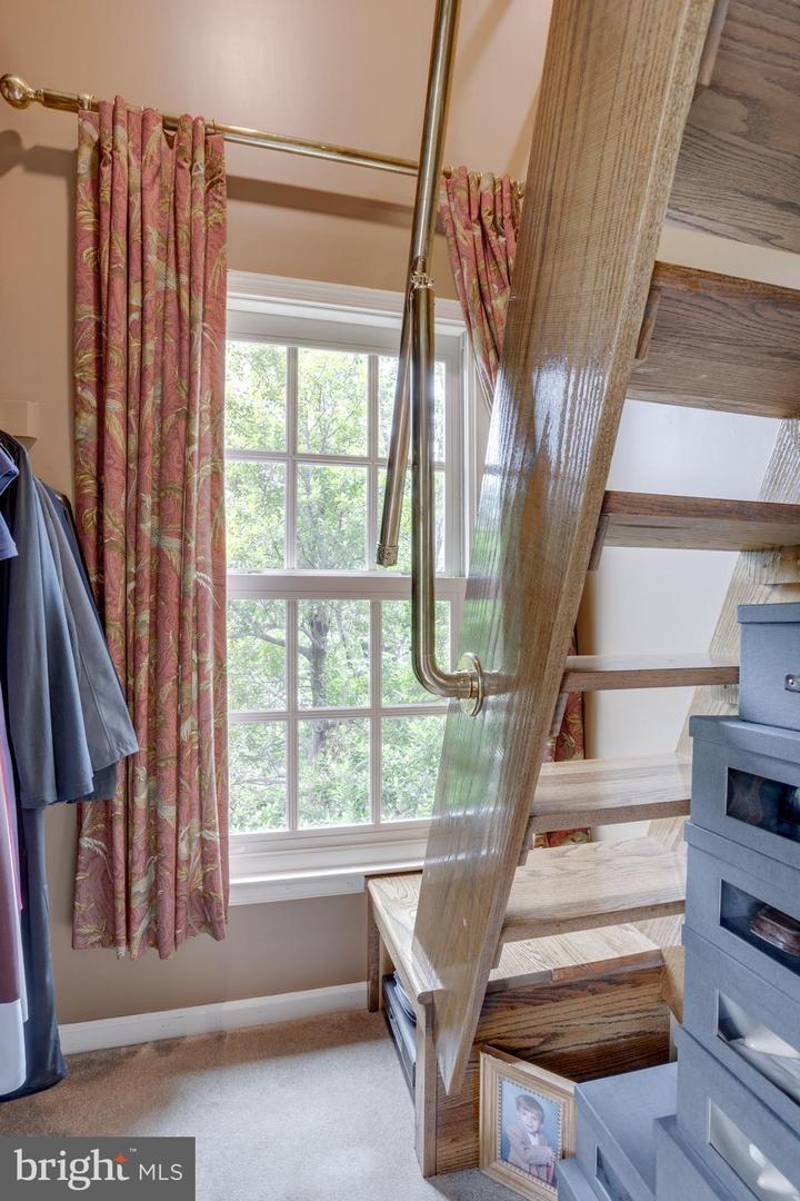 10451 BRECKINRIDGE LN, FAIRFAX, Virginia 22030, 3 Bedrooms Bedrooms, ,3 BathroomsBathrooms,Residential,For sale,10451 BRECKINRIDGE LN,VAFC2006340 MLS # VAFC2006340