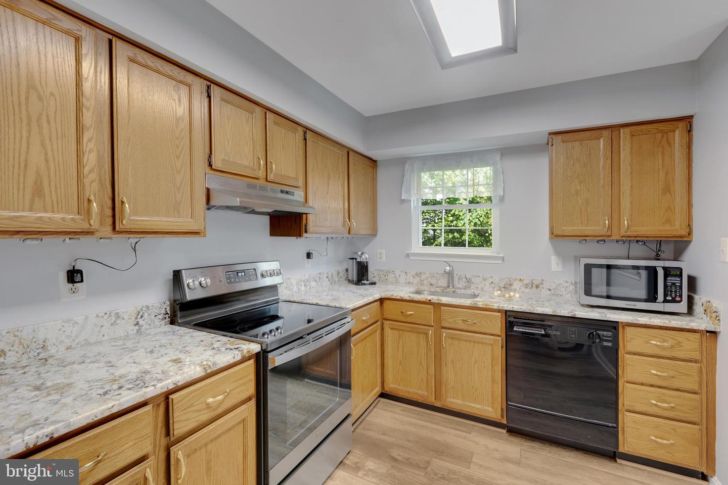 8822 TANGLEWOOD LN, MANASSAS, Virginia 20110, 2 Bedrooms Bedrooms, ,2 BathroomsBathrooms,Residential,For sale,8822 TANGLEWOOD LN,VAMN2008370 MLS # VAMN2008370