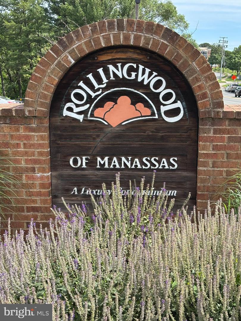 8822 TANGLEWOOD LN, MANASSAS, Virginia 20110, 2 Bedrooms Bedrooms, ,2 BathroomsBathrooms,Residential,For sale,8822 TANGLEWOOD LN,VAMN2008370 MLS # VAMN2008370