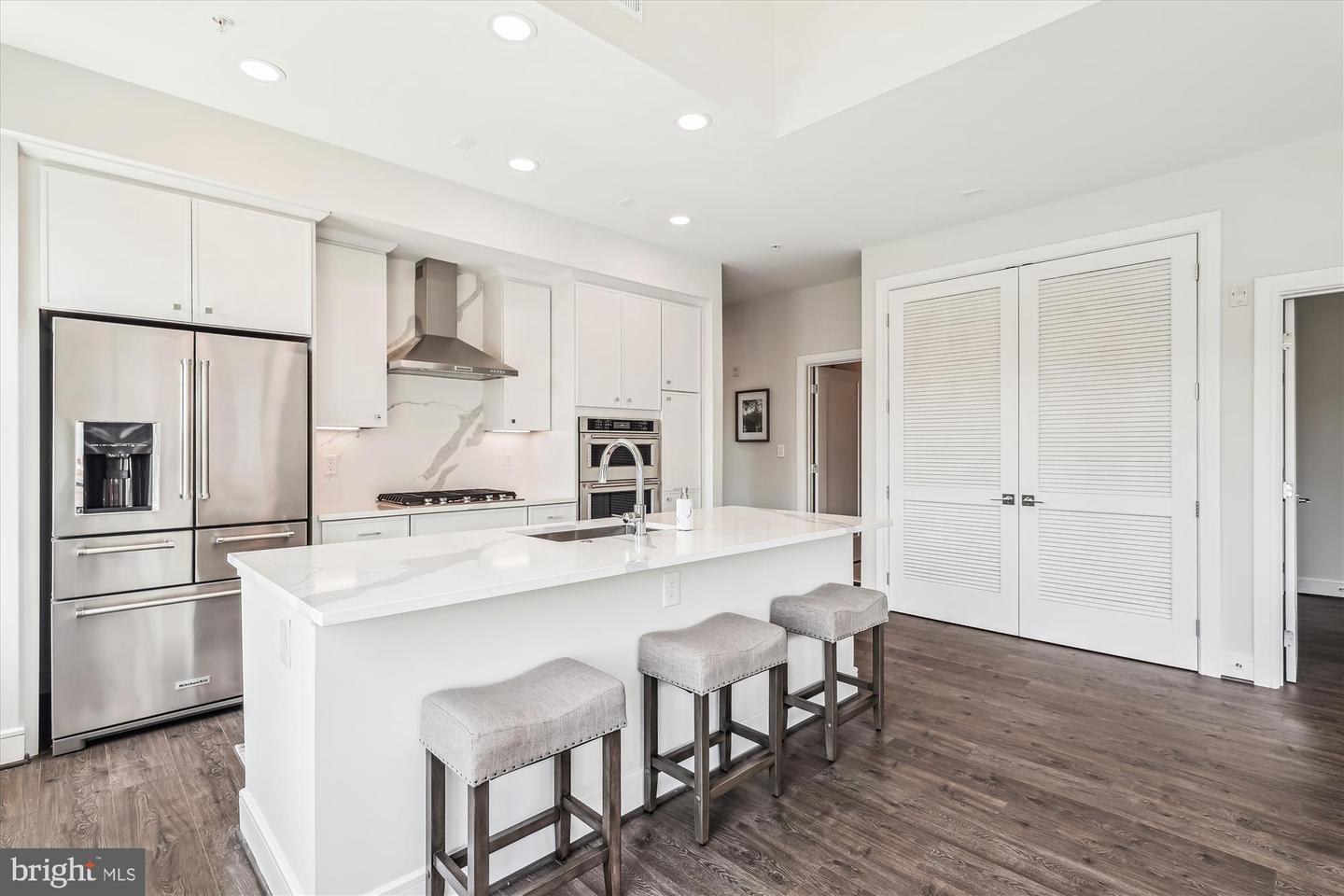 625 SLATERS LN #407, ALEXANDRIA, Virginia 22314, 2 Bedrooms Bedrooms, ,2 BathroomsBathrooms,Residential,For sale,625 SLATERS LN #407,VAAX2045514 MLS # VAAX2045514