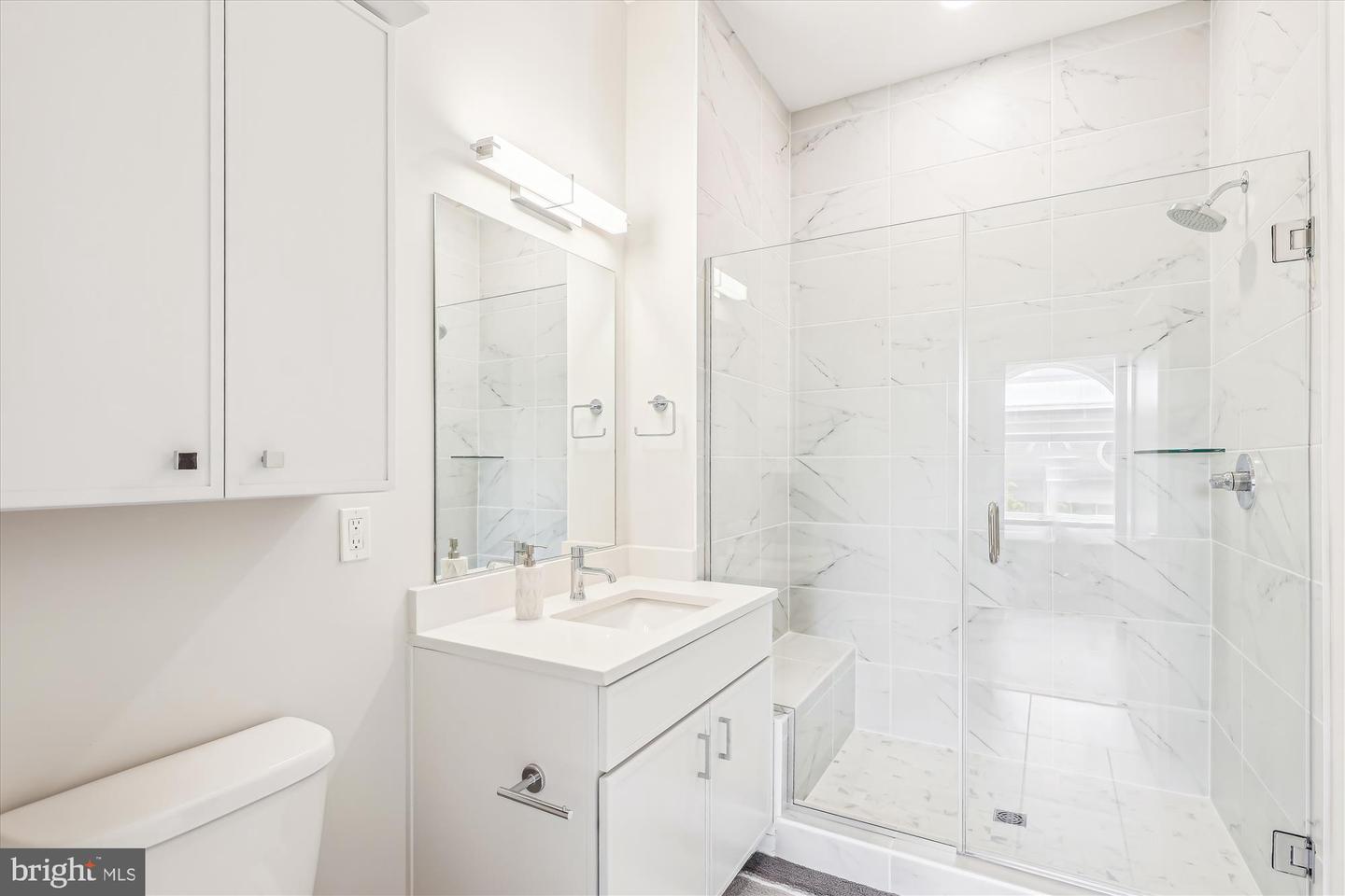 625 SLATERS LN #407, ALEXANDRIA, Virginia 22314, 2 Bedrooms Bedrooms, ,2 BathroomsBathrooms,Residential,For sale,625 SLATERS LN #407,VAAX2045514 MLS # VAAX2045514