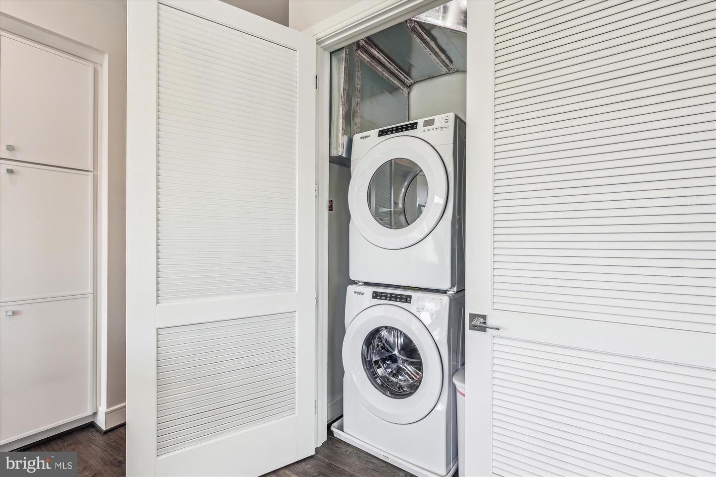 625 SLATERS LN #407, ALEXANDRIA, Virginia 22314, 2 Bedrooms Bedrooms, ,2 BathroomsBathrooms,Residential,For sale,625 SLATERS LN #407,VAAX2045514 MLS # VAAX2045514
