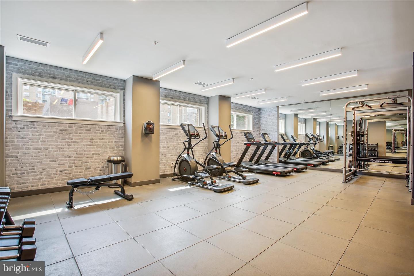 625 SLATERS LN #407, ALEXANDRIA, Virginia 22314, 2 Bedrooms Bedrooms, ,2 BathroomsBathrooms,Residential,For sale,625 SLATERS LN #407,VAAX2045514 MLS # VAAX2045514