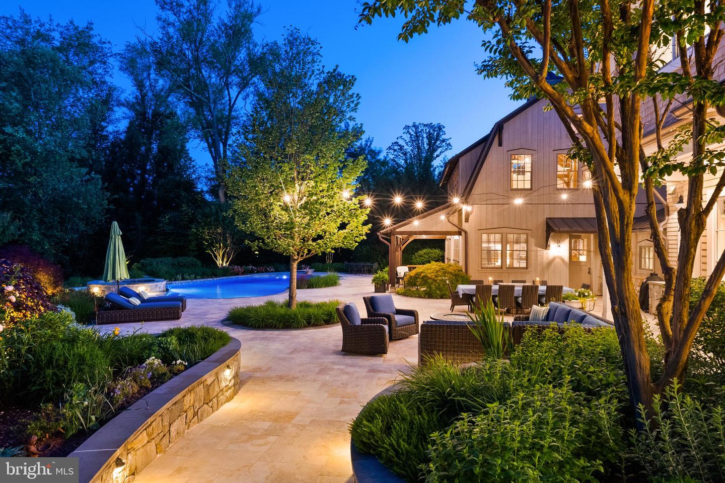 6529 SOTHORON RD, MCLEAN, Virginia 22101, 6 Bedrooms Bedrooms, ,8 BathroomsBathrooms,Residential,For sale,6529 SOTHORON RD,VAFX2242076 MLS # VAFX2242076
